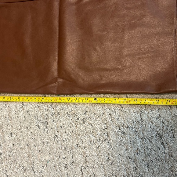 NOT FOR SALE  Les Filles wide leg pleated vegan leather pants NWT size M - Picture 11 of 16